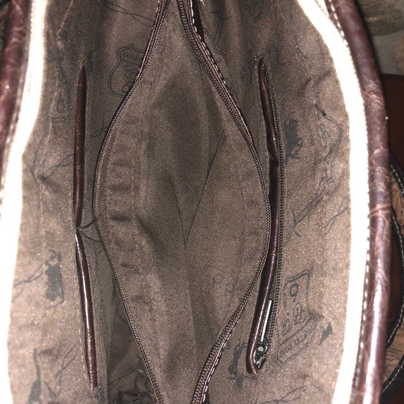 ✝️Cross & Rhinestone Pocketbook✝️ - Picture 6 of 7